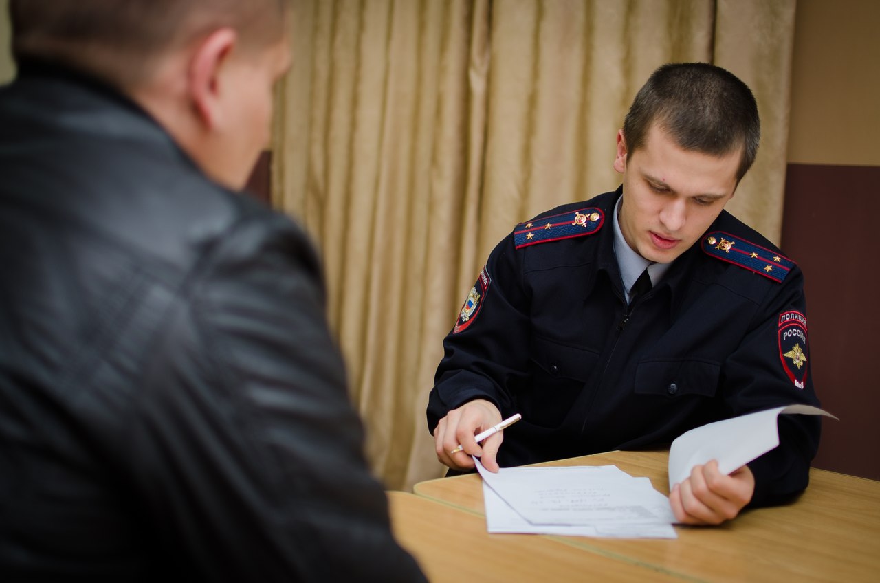 Должны ли зачитывать права при задержании Должны ли зачитывать права при задержании